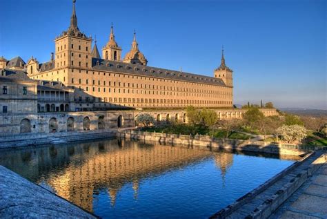 Poznaj El Escorial – Wspaniały Pałac symbolizujący potęgę hiszpańską i religijne zaangażowanie Filipa II